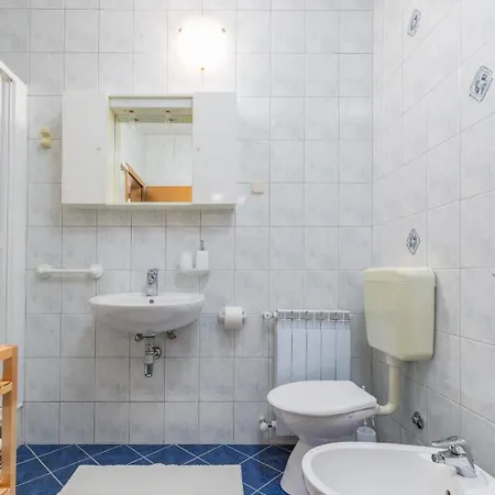 Josipovic Apartamento *